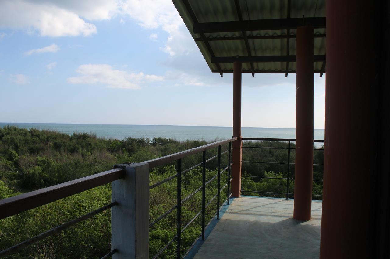 Yala Bay Resort Tissamaharama Extérieur photo