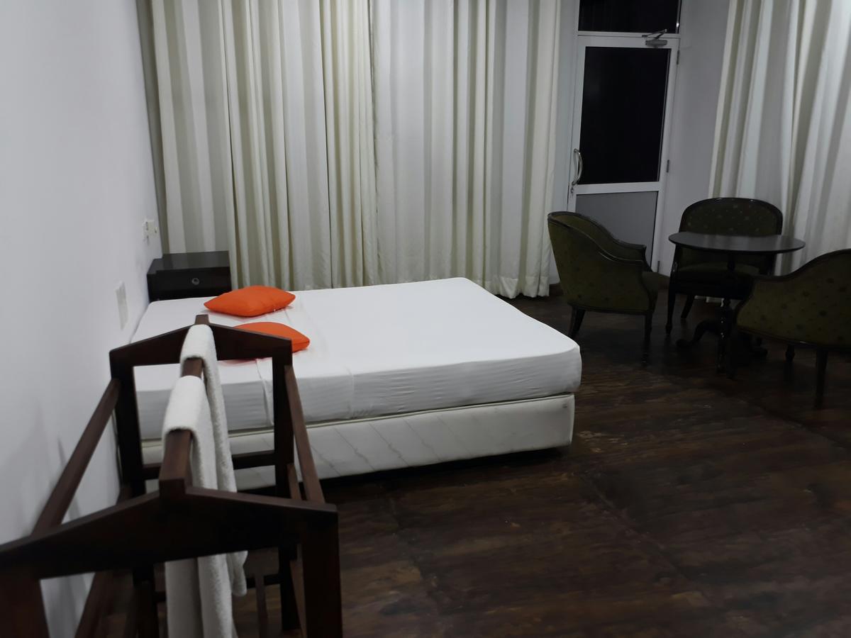 Yala Bay Resort Tissamaharama Extérieur photo